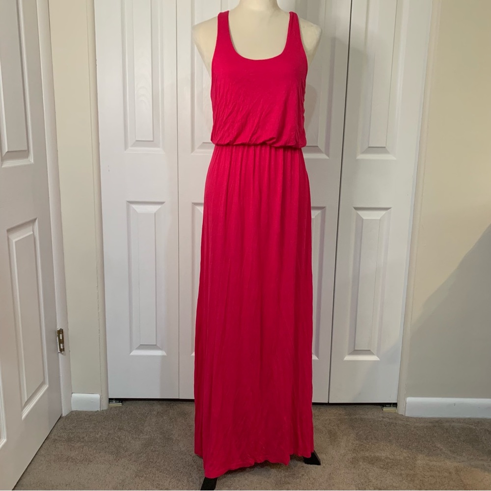 Lush measures SzSm raspberry pink maxi dress with gathered waist and T back